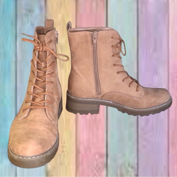 Universal Thread Shoes - Universal Thread Tan Combat Block Heel Boots